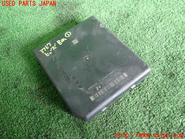 5UPJ-37676741]ルノー・カングー(KWH5F)ヒューズボックス1 中古_m0001.jpg
