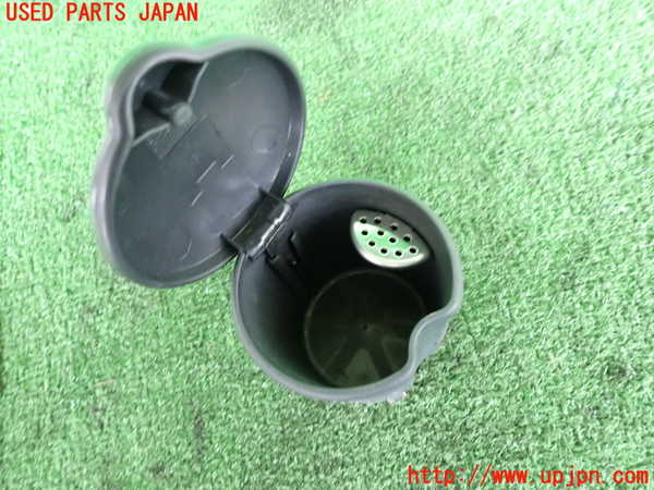 2UPJ-37677821]ルノー・カングー(KWH5F)灰皿1 中古_m0002.jpg