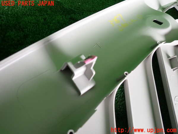 2UPJ-37677841]ルノー・カングー(KWH5F)小物入れ1 中古_m0002.jpg