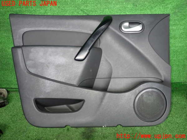 2UPJ-37671264]ルノー・カングー(KWH5F)左前ドア内張り 中古_m0001.jpg