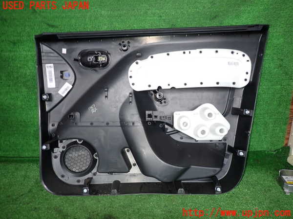 2UPJ-37671264]ルノー・カングー(KWH5F)左前ドア内張り 中古_m0003.jpg