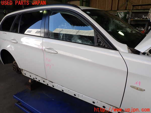 2UPJ-37681230]BMW 320i ツーリング(US20)右前ドア (43R-001582) 中古_m0001.jpg