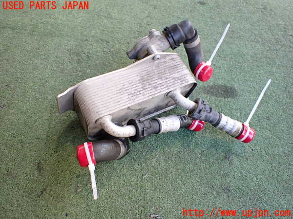 2UPJ-37682481]BMW 320i ツーリング(US20)オイルクーラー1 中古_m0001.jpg