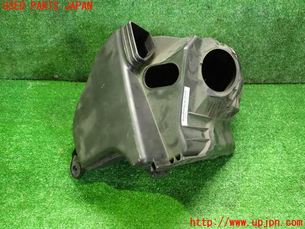2UPJ-37682560]BMW 320i ツーリング(US20)エアクリーナーボックス 中古_m0001.jpg