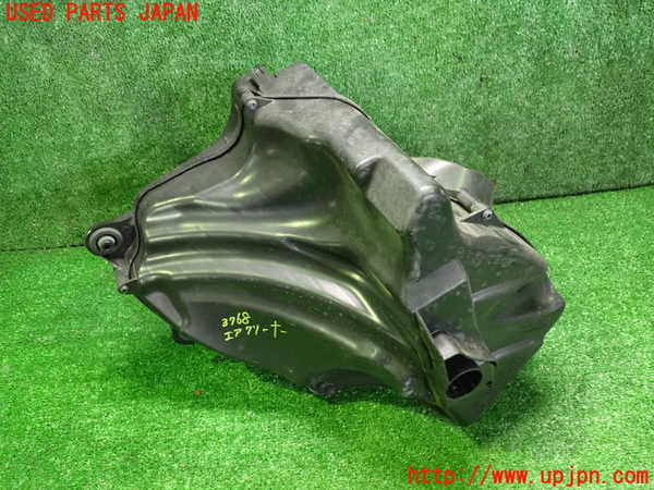2UPJ-37682560]BMW 320i ツーリング(US20)エアクリーナーボックス 中古_m0003.jpg