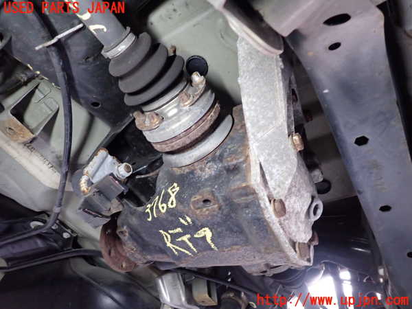 2UPJ-37684355]BMW 320i ツーリング(US20)リアデフ 中古_m0002.jpg