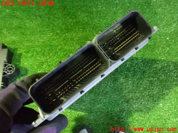 2UPJ-37686110]BMW 320i ツーリング(US20)エンジンコンピューター (DME) 中古_m0003.jpg