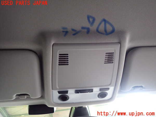 2UPJ-37686411]BMW 320i ツーリング(US20)ルームランプ1 (真中 1列目) 中古_m0001.jpg