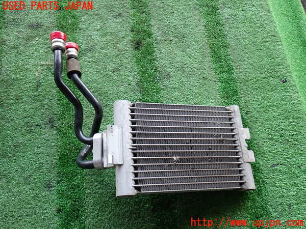 2UPJ-37692481]BMW アクティブハイブリッド3(AH3)(3F30)オイルクーラー1 中古 (F30)_m0003.jpg