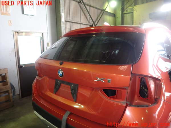 1UPJ-37711566]BMW X1(VL20 E84)バックドア リアゲート ハッチ 中古 PILKINGTON 43R-001583_m0002.jpg