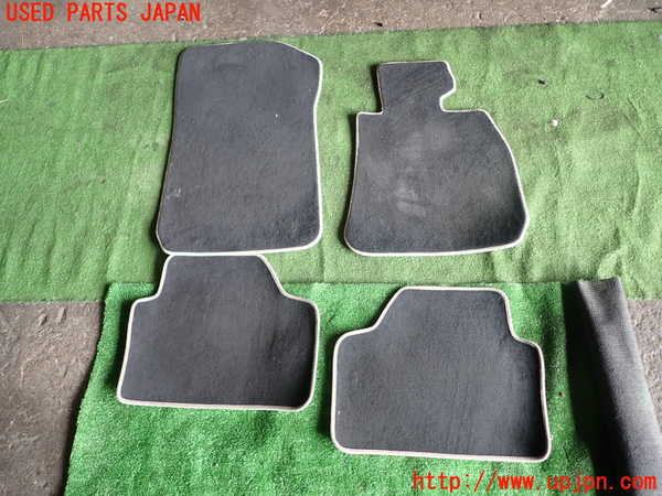 1UPJ-37717800]BMW X1(VL20 E84)フロアマット 中古_m0001.jpg