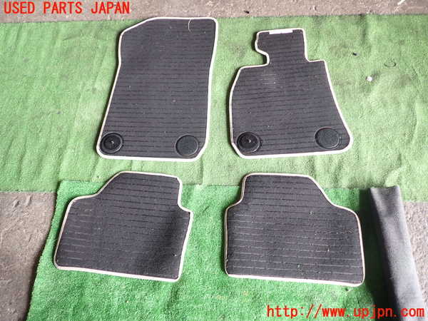 1UPJ-37717800]BMW X1(VL20 E84)フロアマット 中古_m0005.jpg