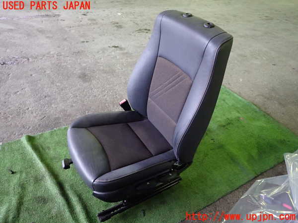 1UPJ-37717065]BMW X1(VL20 E84)助手席シート 中古_m0001.jpg
