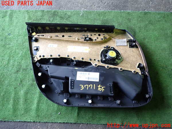 1UPJ-37711234]BMW X1(VL20 E84)右前ドア内張り 中古_m0004.jpg