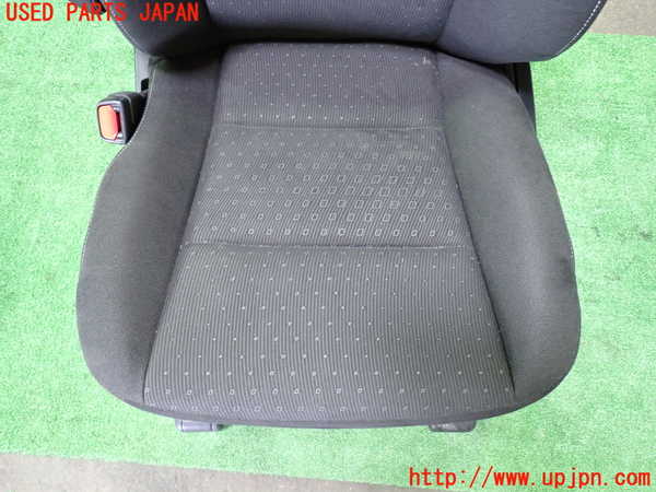 5UPJ-37727065]ヴォクシーハイブリッド(ノアハイブリッド)(ZWR80G)助手席シート 中古_m0003.jpg