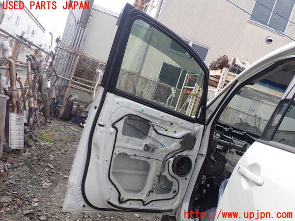 1UPJ-37731260]デリカD：5(CV1W)左前ドア 中古 AGC M2H3 43R-00033_m0004.jpg