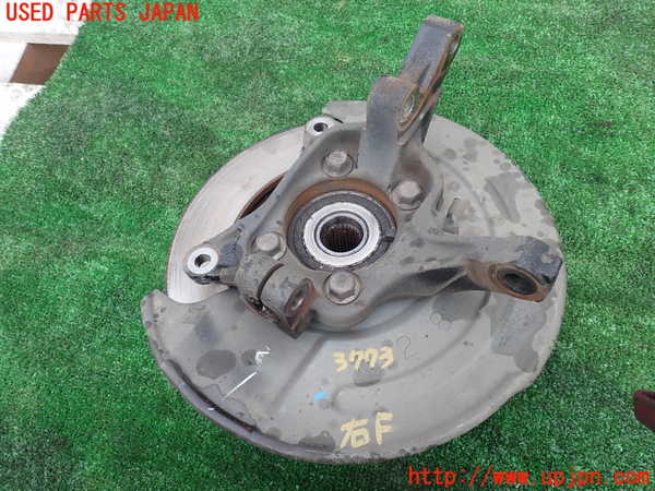 1UPJ-37734290]デリカD：5(CV1W)右フロントナックルハブ 中古_m0002.jpg