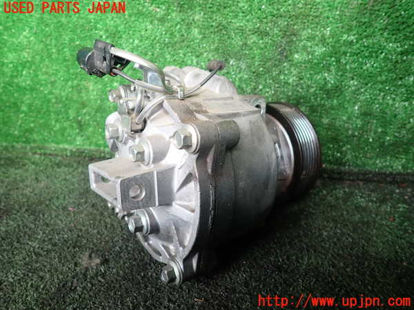1UPJ-37736025]デリカD：5(CV1W)エアコンコンプレッサー 中古_m0002.jpg
