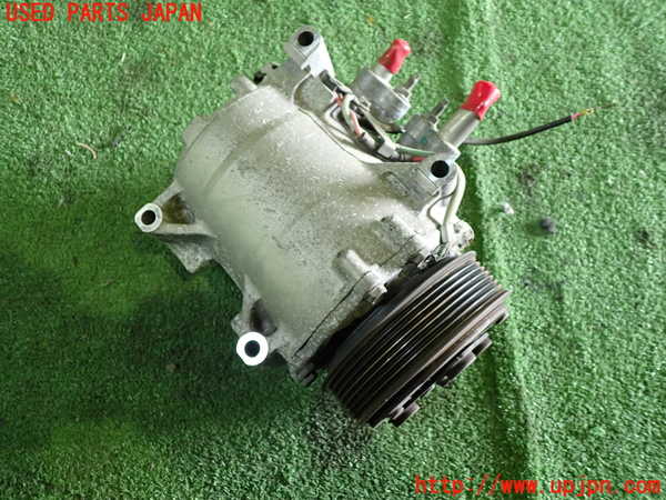 1UPJ-37746025]アコード ユーロR(CL7)エアコンコンプレッサー 中古_m0004.jpg
