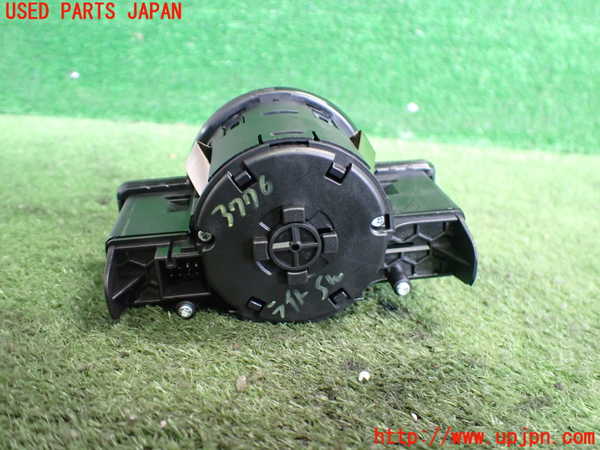 2UPJ-37766285]ベンツ CLA180 C117(117342)ライトスイッチ 中古_m0002.jpg