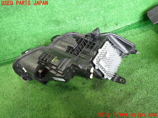 2UPJ-37771132]ジャガー・XE(JA2ND)左ヘッドライト LED 中古_m0003.jpg