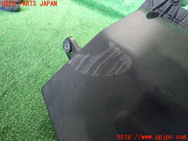 2UPJ-37772560]ジャガー・XE(JA2ND)エアクリーナーボックス 中古_m0002.jpg