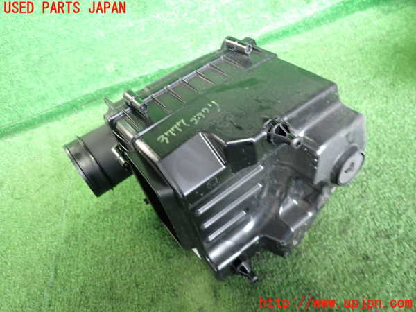 2UPJ-37772560]ジャガー・XE(JA2ND)エアクリーナーボックス 中古_m0004.jpg