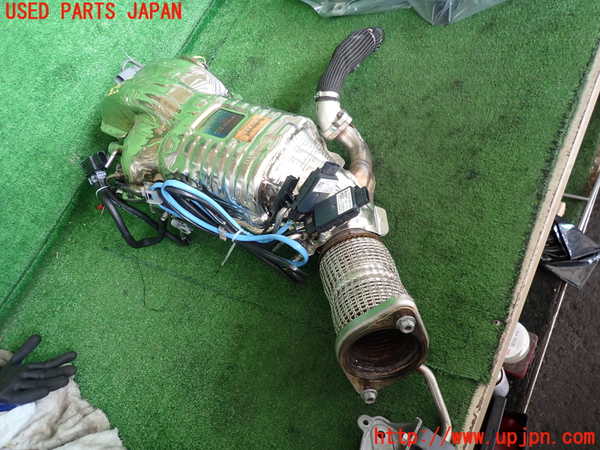 2UPJ-37772661]ジャガー・XE(JA2ND)触媒1 中古_m0002.jpg