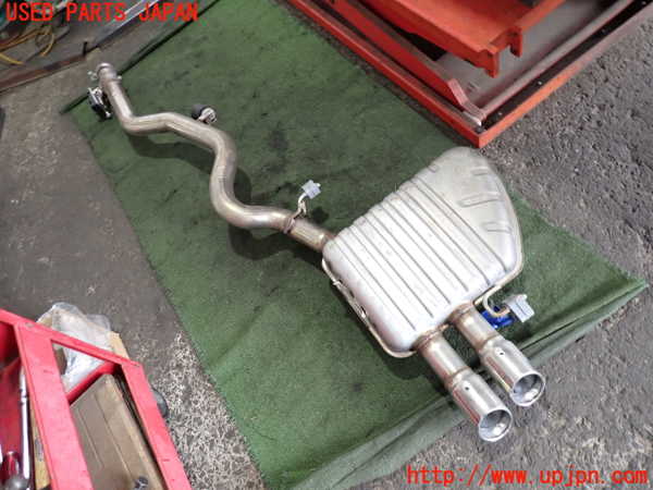 2UPJ-37772671]ジャガー・XE(JA2ND)リアマフラー1 中古_m0002.jpg