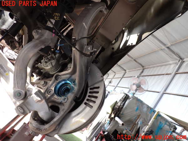 2UPJ-37774295]ジャガー・XE(JA2ND)左フロントナックルハブ 中古_m0001.jpg