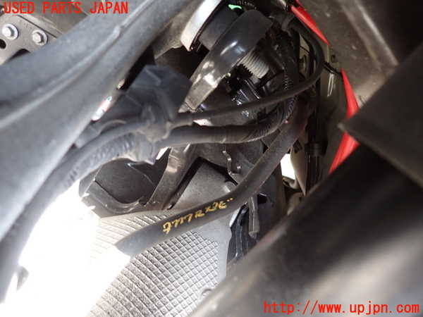 2UPJ-37775445]ジャガー・XE(JA2ND)リアスタビライザー 中古_m0001.jpg