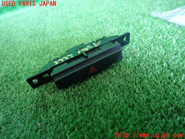 2UPJ-37776290]ジャガー・XE(JA2ND)ハザードスイッチ 中古_m0001.jpg