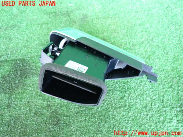 2UPJ-37777528]ジャガー・XE(JA2ND)エアコン吹き出し口3 (左) 中古_m0002.jpg