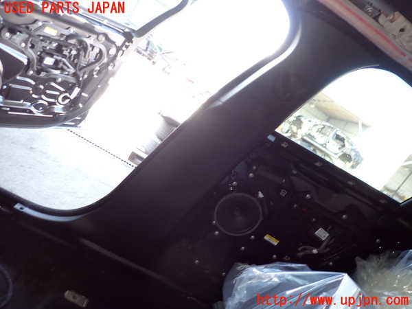 2UPJ-37777665]ジャガー・XE(JA2ND)右センターピラートリム 中古_m0001.jpg