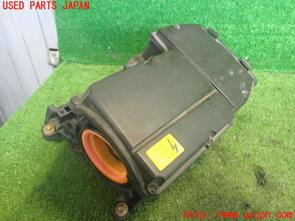 2UPJ-37782560]ベンツ C180 コンプレッサー ステーションワゴン(203246)エアクリーナーボックス 中古_m0001.jpg