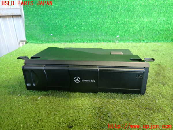 2UPJ-37786505]ベンツ C180 コンプレッサー ステーションワゴン(203246)CDチェンジャー 中古_m0001.jpg