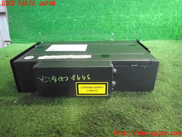 2UPJ-37786505]ベンツ C180 コンプレッサー ステーションワゴン(203246)CDチェンジャー 中古_m0003.jpg