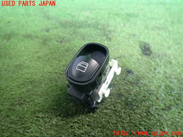 2UPJ-37786245]ベンツ C180 コンプレッサー ステーションワゴン(203246)左前パワーウィンドウスイッチ 中古_m0001.jpg