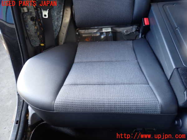 2UPJ-37787145]ベンツ C180 コンプレッサー ステーションワゴン(203246)右2列目シート 中古_m0002.jpg