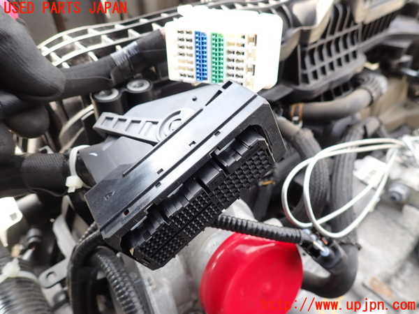 2UPJ-37792010]レヴォーグ(VN5)エンジン CB18EYWHAA 4WD 中古_m0003.jpg