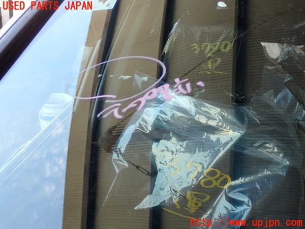 2UPJ-37801195]BMW X1(HT20)フロントガラス (43R-000168) 中古 (F48)_m0005.jpg