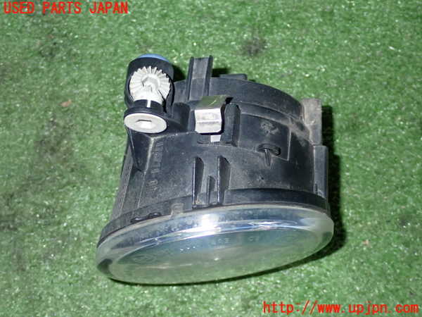 2UPJ-37801182]BMW X1(HT20)左フォグ 中古 (F48)_m0002.jpg