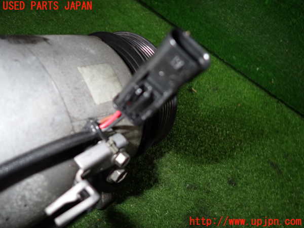 2UPJ-37806025]BMW X1(HT20)エアコンコンプレッサー (ジャンク品) 中古 (F48)_m0004.jpg