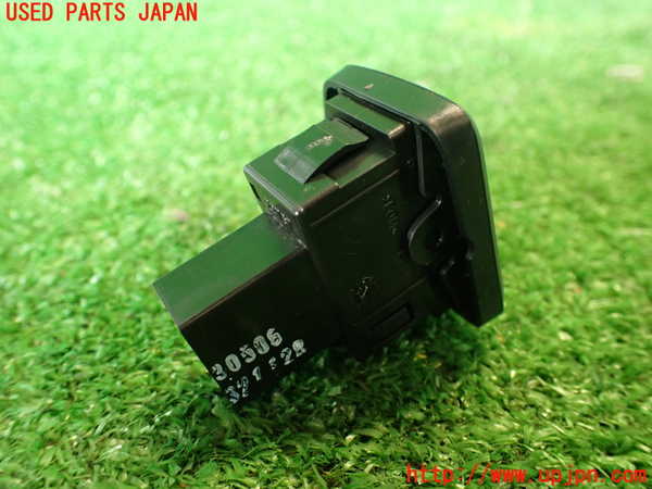 2UPJ-37816245]アバルト・595(312142)左パワーウィンドウスイッチ 中古_m0003.jpg