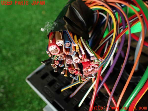 2UPJ-37816741]アバルト・595(312142)ヒューズボックス1 中古_m0003.jpg
