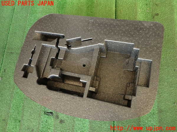 2UPJ-37817772]アバルト・595(312142)ラゲッジトレイ2 中古_m0001.jpg