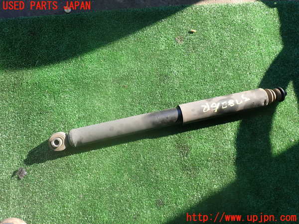 2UPJ-37825070]パジェロ(V98W)右リアショックアブソーバー 中古_m0001.jpg