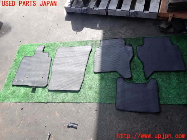 2UPJ-37827800]パジェロ(V98W)フロアマット 中古_m0004.jpg
