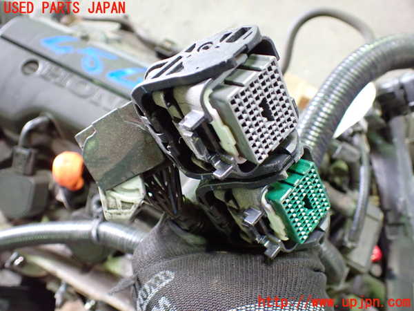 1UPJ-37872010]ストリーム(RN8)エンジン R20A 中古_m0003.jpg