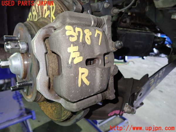 1UPJ-37874095]ストリーム(RN8)左リアキャリパー 中古_m0001.jpg